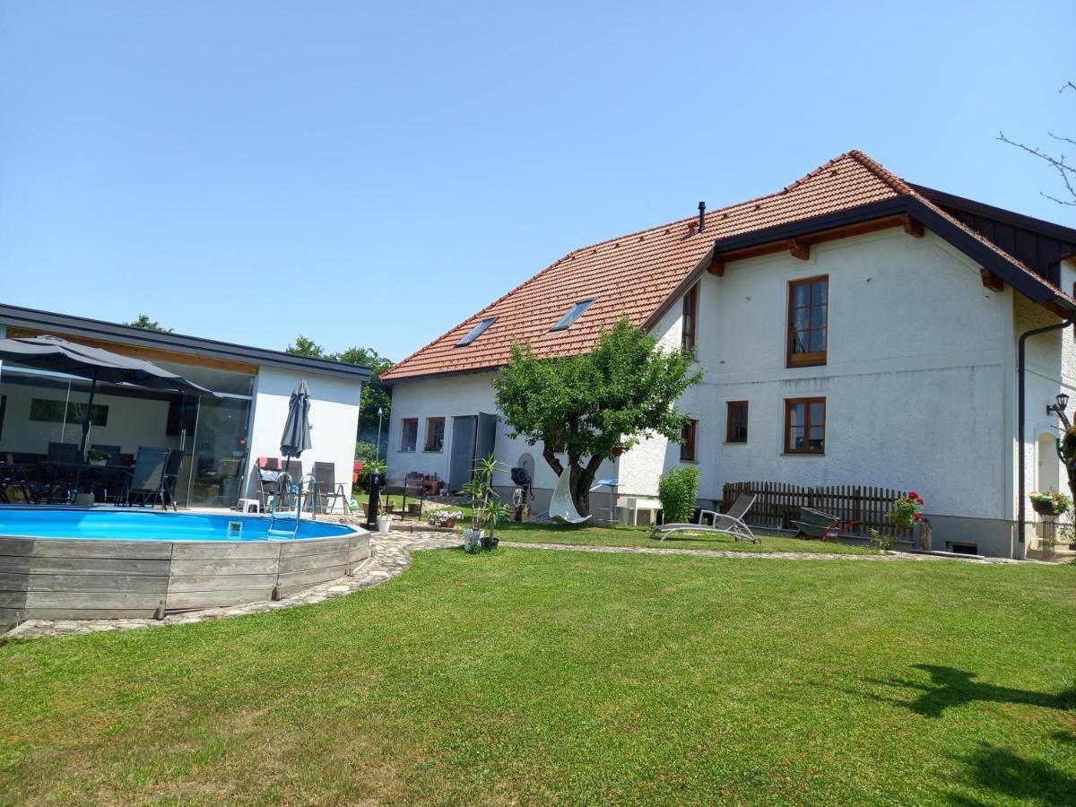 60 M² Ferienapartment Zentrumsnahe Mit Gartenbenutzung ชไตอาร์ ภายนอก รูปภาพ